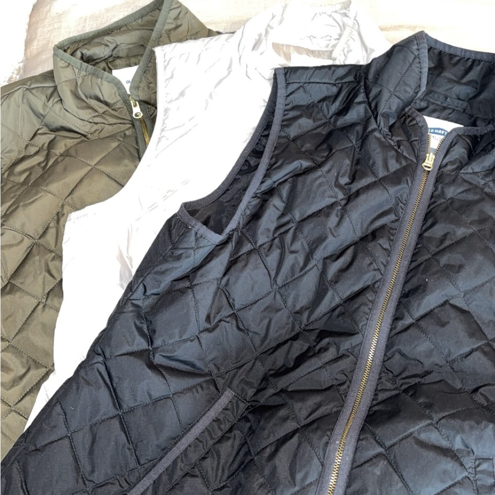 Old Navy Women’s Quilted light Vest - Black, Cream/Beige, Olive BUNDLE